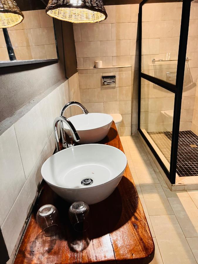 The Shed Venue & Boutique Hotel Лилонгве Экстерьер фото