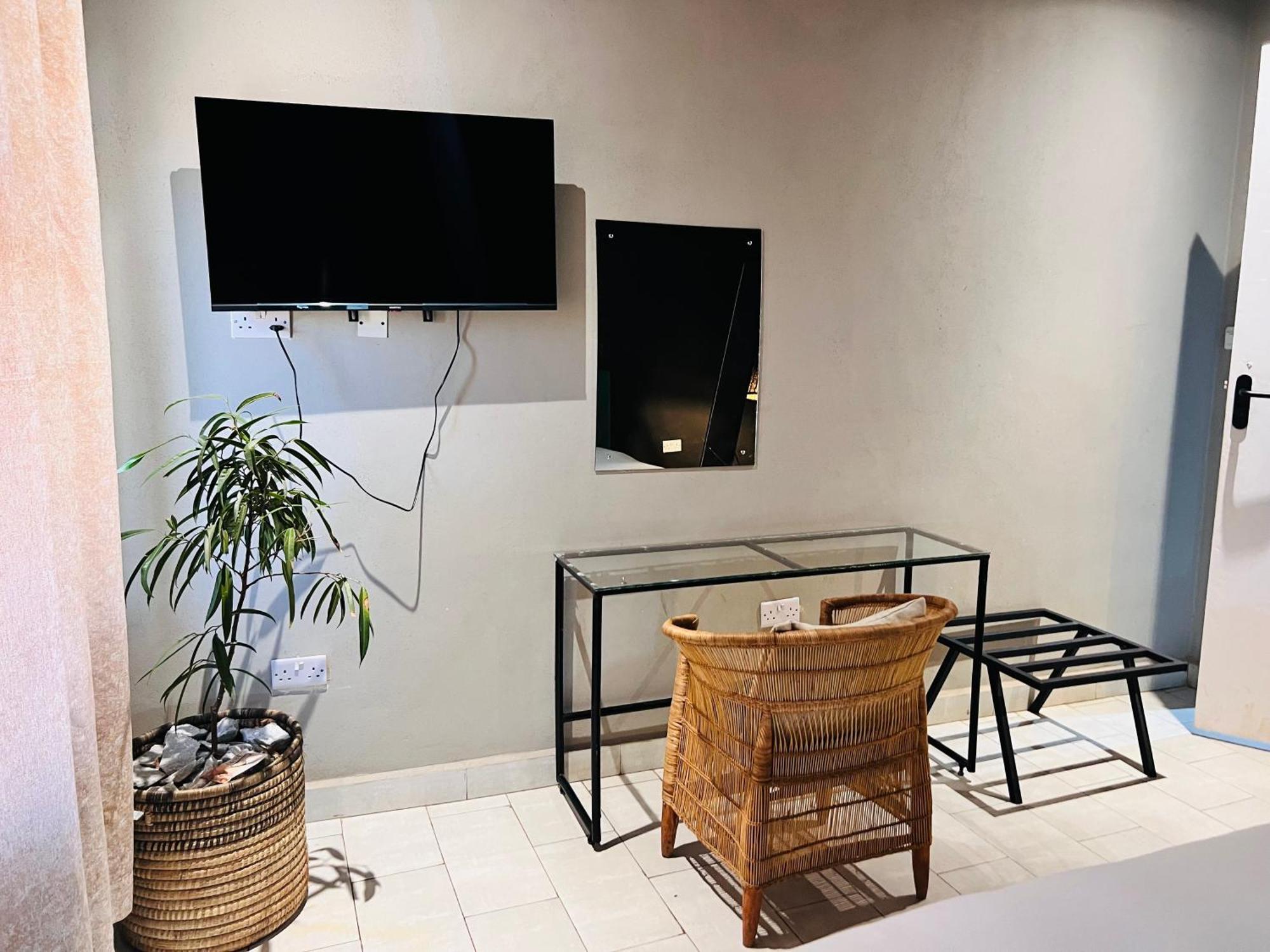 The Shed Venue & Boutique Hotel Лилонгве Экстерьер фото